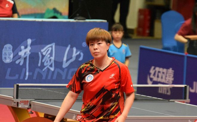 在草地和硬 在草地和硬