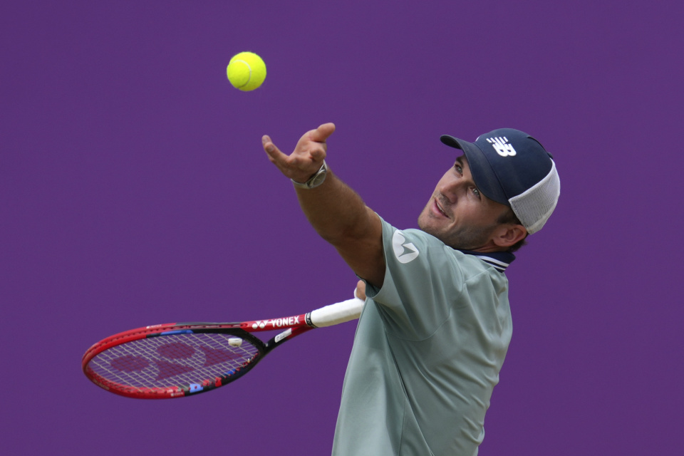 撕开中后卫 撕开中后卫